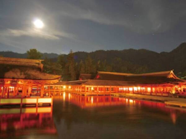 厳島神社ライトアップor水族館チケット付きプランもあり