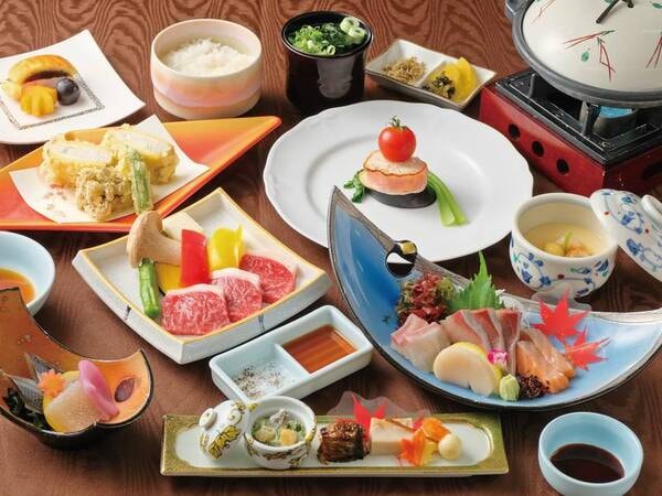 【やまなみ会席/例】四季の味覚をふんだんに使った当館自慢の会席料理。お魚もお肉も両方食べたいよくばりな方・・必見！質・量共に大満足♪