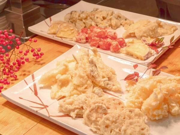 【2食付きプラン(天ぷら)/例】夕食は隣接のリブマックスリゾート宮浜温泉oceanでのバイキング