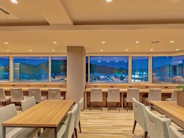 【レストラン「住吉」】時間によって雰囲気が異なるレストラン