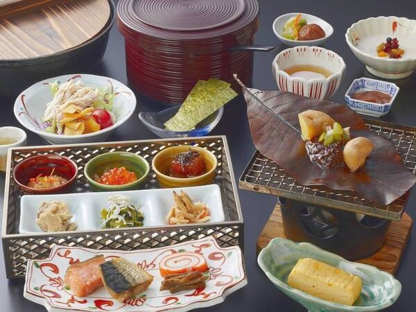 【朝食/例】岐阜の味・特製朴葉味噌などを味わえる