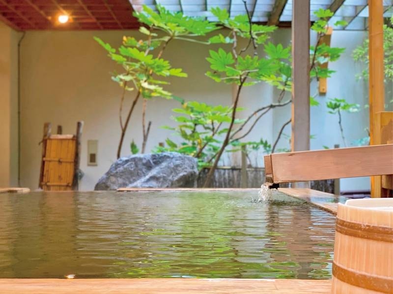 【1階・はなの湯】ご婦人大浴場/3種の趣ある露天風呂