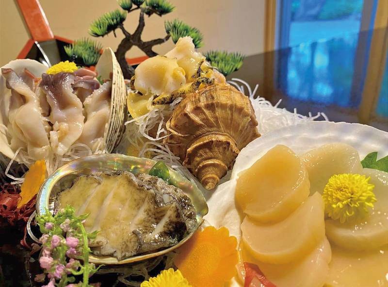 アワビ』鮑 根付（提げ物 /緒締め /帯留め /Netsuke）海 貝 贖え