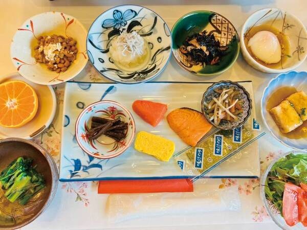 【朝食/例】バランスの取れた和食膳をご用意