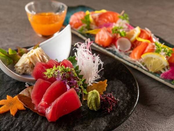 【季節の会席(25年9～11月の一例)】お造り（サーモンカルパッチョ・日光ゆば・鮪）