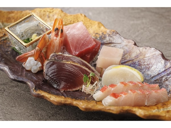 【秋の特別会席】お造り_焼津ミナミマグロ等豪華七種盛り/例