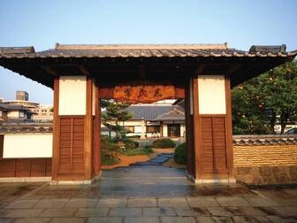 萩の宿 常茂恵/【表門】「萩の迎賓館」として創業した老舗旅館にふさわしい設え