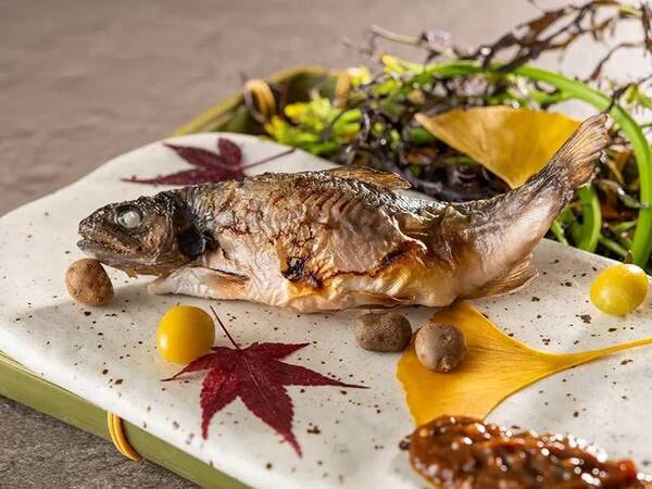 【季節の会席(25年9~11月の一例)】岩魚のソテー 秩父おなめソース