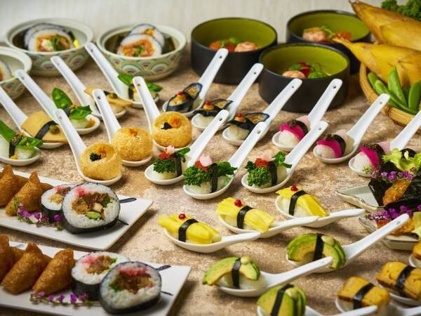 【4/1～5/31】春企画「スシとイチゴ」/例