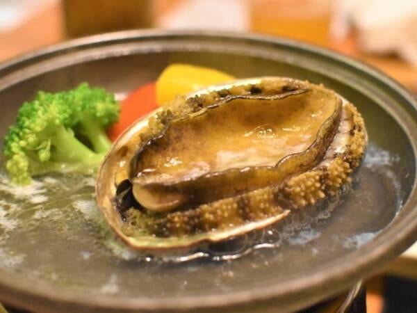 「あわび陶板焼き」がサービス!