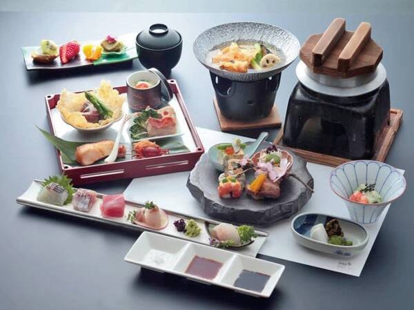 【グレードアップ】大翔(おおとり)コースが新登場!コンテスト受賞の料理長が手掛ける、色合い鮮やかなコース