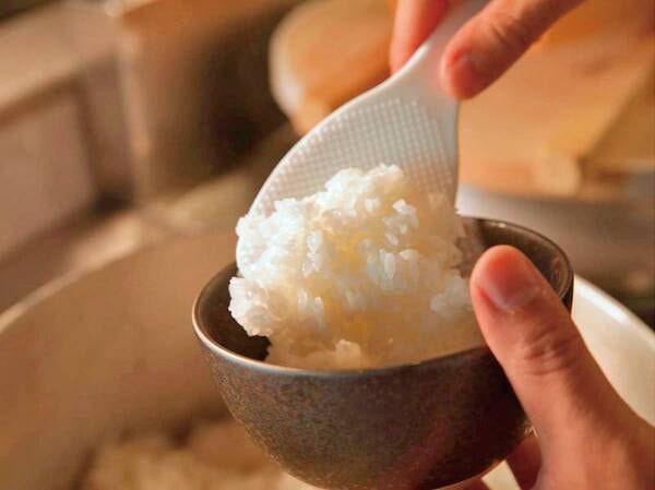 【朝食ブッフェ/例】水がきれいな山間地の田んぼで美味しく育てられた京都のお米をじっくりと炊きあげることによってソフトな粘りと旨味が引き出されたごはん