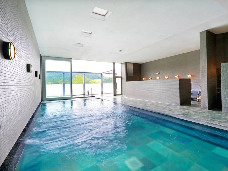 【香楽の湯】同敷地内、摘みたてのハーブの香りに包まれるホテルシャンベールの「香楽の湯」もお楽しみ頂けます♪(送迎あり･車約2分)