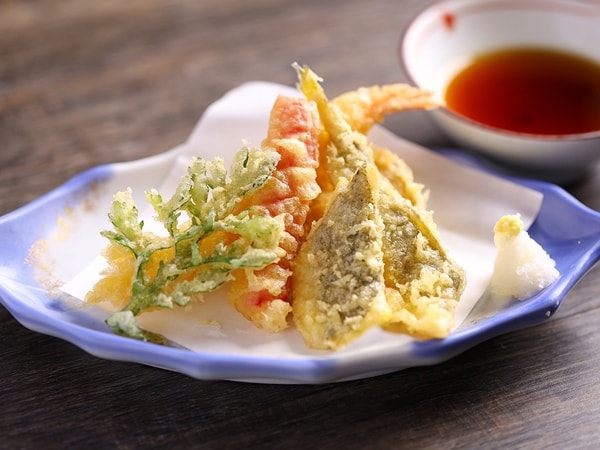 熱々の天ぷらはお客様のお好きなタイミングでお席にお持ちします！