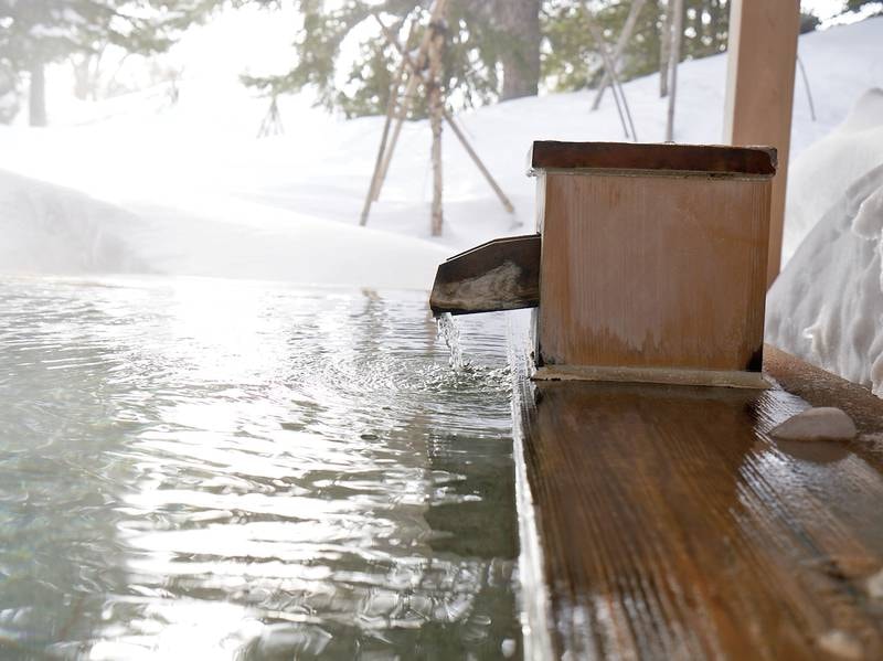 【露天風呂/冬】雪見温泉でぽかぽか温まる