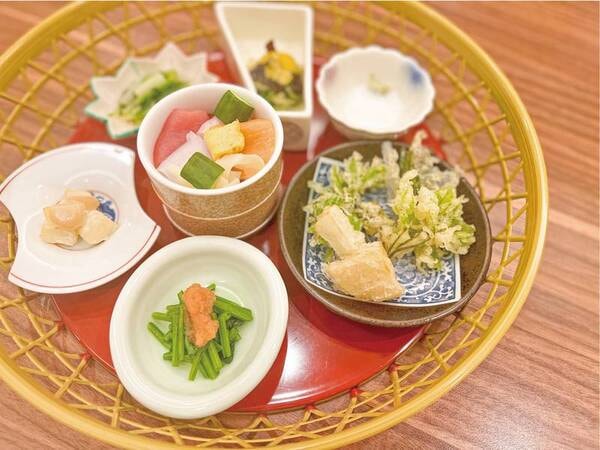 【和洋ビュッフェ/例】旬を味わう料理長こだわりのメイン料理と地元食材を使ったビュッフェを堪能!