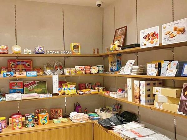 【売店】高砂温泉のオリジナル商品なども購入可能！