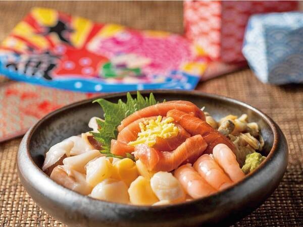 【朝食ブッフェ/勝手丼例】お好きな海鮮で好みの海鮮丼がつくれる