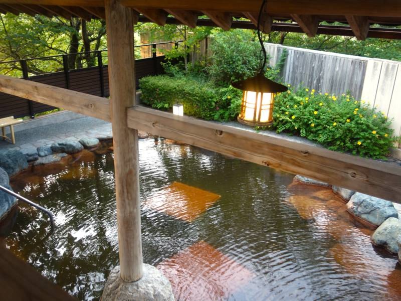 【露天風呂】庄川荘の魅了のひとつ開放感に満ちた湯殿