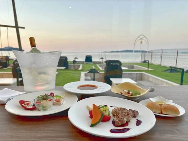 【お手軽ディナーコース/例】◆シェフの気まぐれ前菜の盛合せ◆本日のスープ◆パン◆シェフおまかせ牛肉のメイン料理◆本日のプチデザート◆コーヒーまたは八女茶