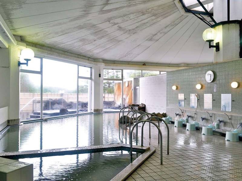 【大浴場】保湿性に優れた泉質