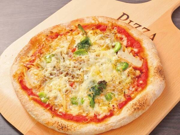 【一泊二食付】朝夕は館内で完結♪金券で選べる夕食付!
館内レストランでご利用頂ける3,300円の金券が、1名様につき1枚付いてくる♪金券は館内3店舗すべてでご利用可能!