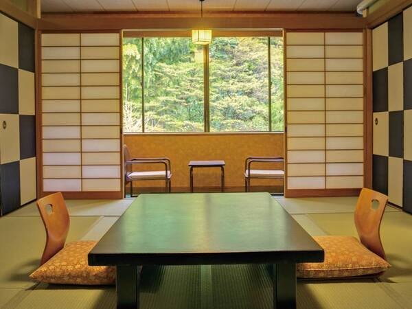 和室12畳+次の間の大きなお部屋。ファミリーや大人数での宿泊に最適♪