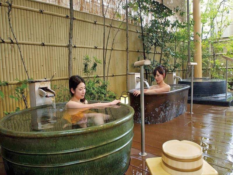 八つの露天風呂「ゆのね」
開放的な広々とした露天風呂で湯浴み満喫