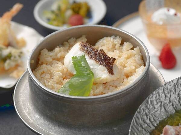 鯛の釜飯