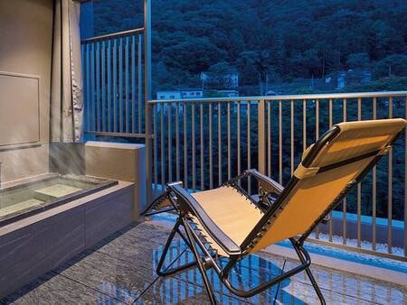 【客室露天風呂/例】歴史ある名湯を客室でも♪