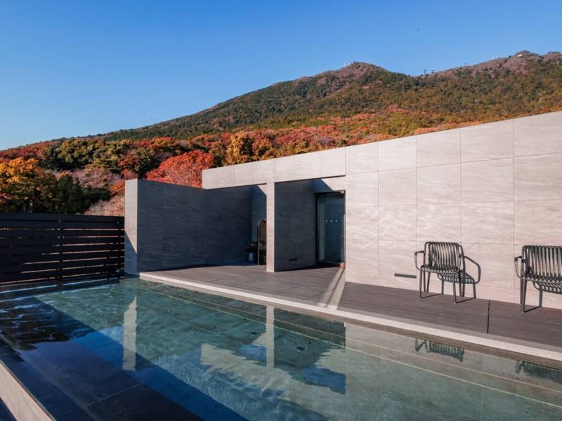 インフィニティ露天風呂（秋）