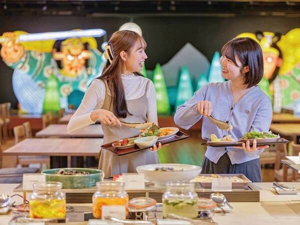 ビュッフェ/例 北関東の食文化や季節の食材を取り入れ、この地域ならではのメニュー