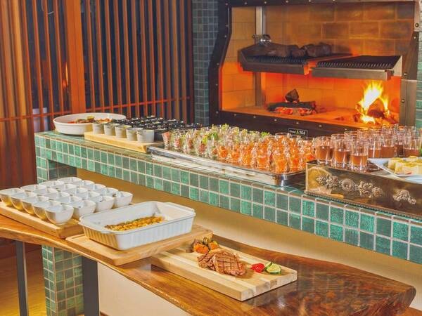 【夕食/例】米の娘ぶたの薪グリル+ハーフビュッフェ