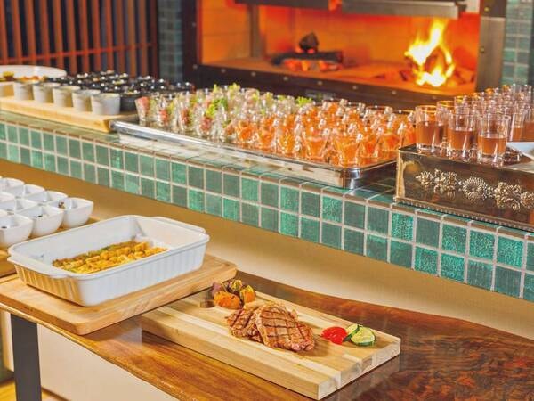 【夕食/例】米の娘ぶたの薪グリル+ハーフビュッフェ