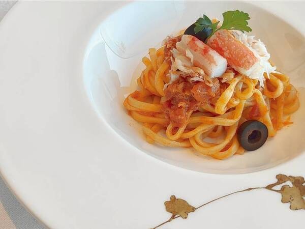 【美食コース/写真一例】東京湾・相模湾の魚介など、地元食材をふんだんに使用
