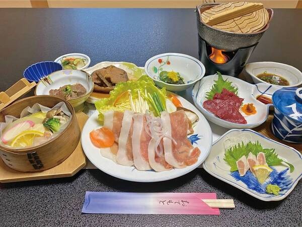 【夕食/例】豚しゃぶ、会津の馬刺し、煮魚、茄子の味噌田楽など季節の彩り御膳を満喫!