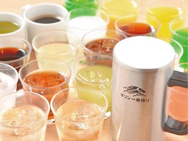 【ビュッフェダイニング「せんなぎ」/ドリンク例】各種アルコール・ソフトドリンクがすべて飲み放題