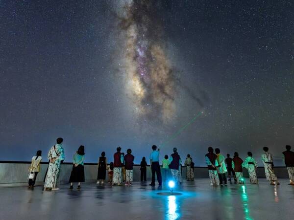 【スターウォッチング】天気がいい日には満天の星空を仰ぐ。星座解説付き