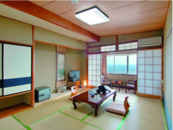 【海側眺望客室/例】ゆったりとお過ごしいただける、落ち着いた雰囲気の和室