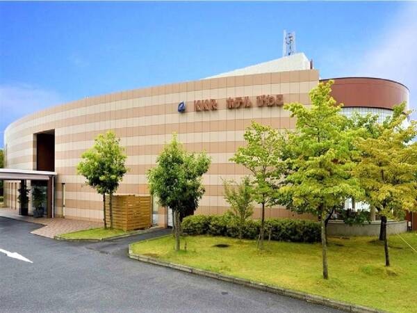 【外観】琵琶湖が目の前に広がるロケーション！！最寄り駅(ＪＲ唐崎駅)より無料送迎あり