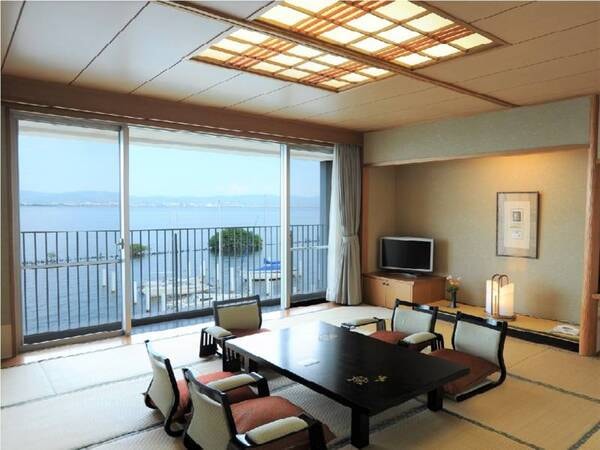 【和室(12.5畳)/例】琵琶湖側客室。お部屋の広さはホテル一任となります
