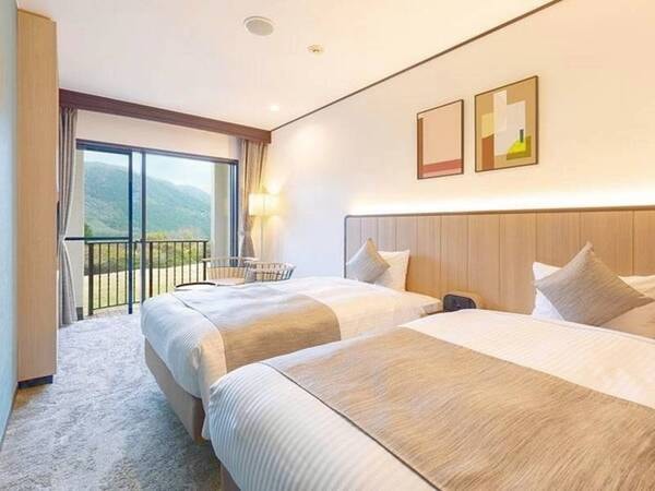 スタンダードツイン（ スライドベッド）※客室入口に5段ほどの段差がある場合がございます