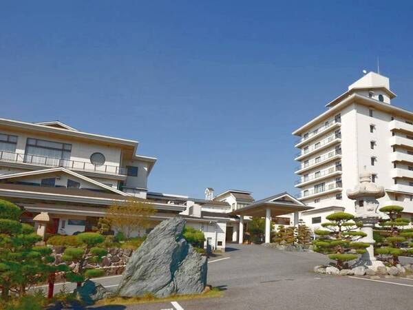 【外観】豊かな自然に囲まれたホテル近隣はまさに自然の宝庫