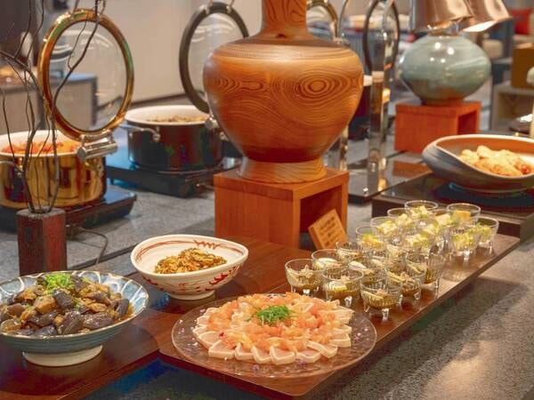 山中温泉 河鹿荘の「【特価】北陸グルメを満喫ビュッフェ」13,480円