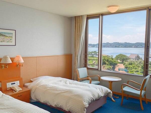 海側ツイン(トイレ・風呂付)/一例