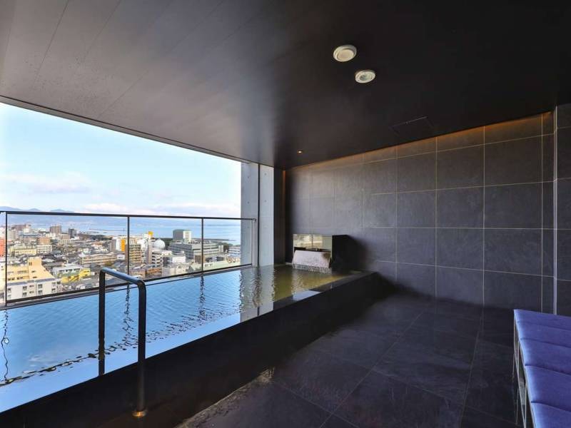 【14階大浴場・露天風呂】露天風呂は源泉かけ流し！