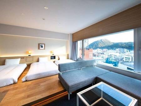 【デラックストリプル／例】洗練されたモダンな雰囲気漂う客室