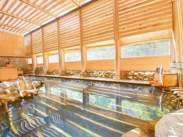 湯仙峡「七絃不動の湯」/女性