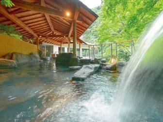 匠のこころ　吉川屋／露天風呂「さるあみの湯」自然と一体になれる開放的な露天風呂です