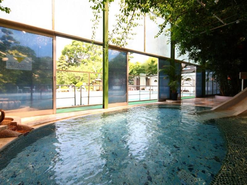 【ジャングル風呂】すべり台付きのお風呂はお子様にも大人気！